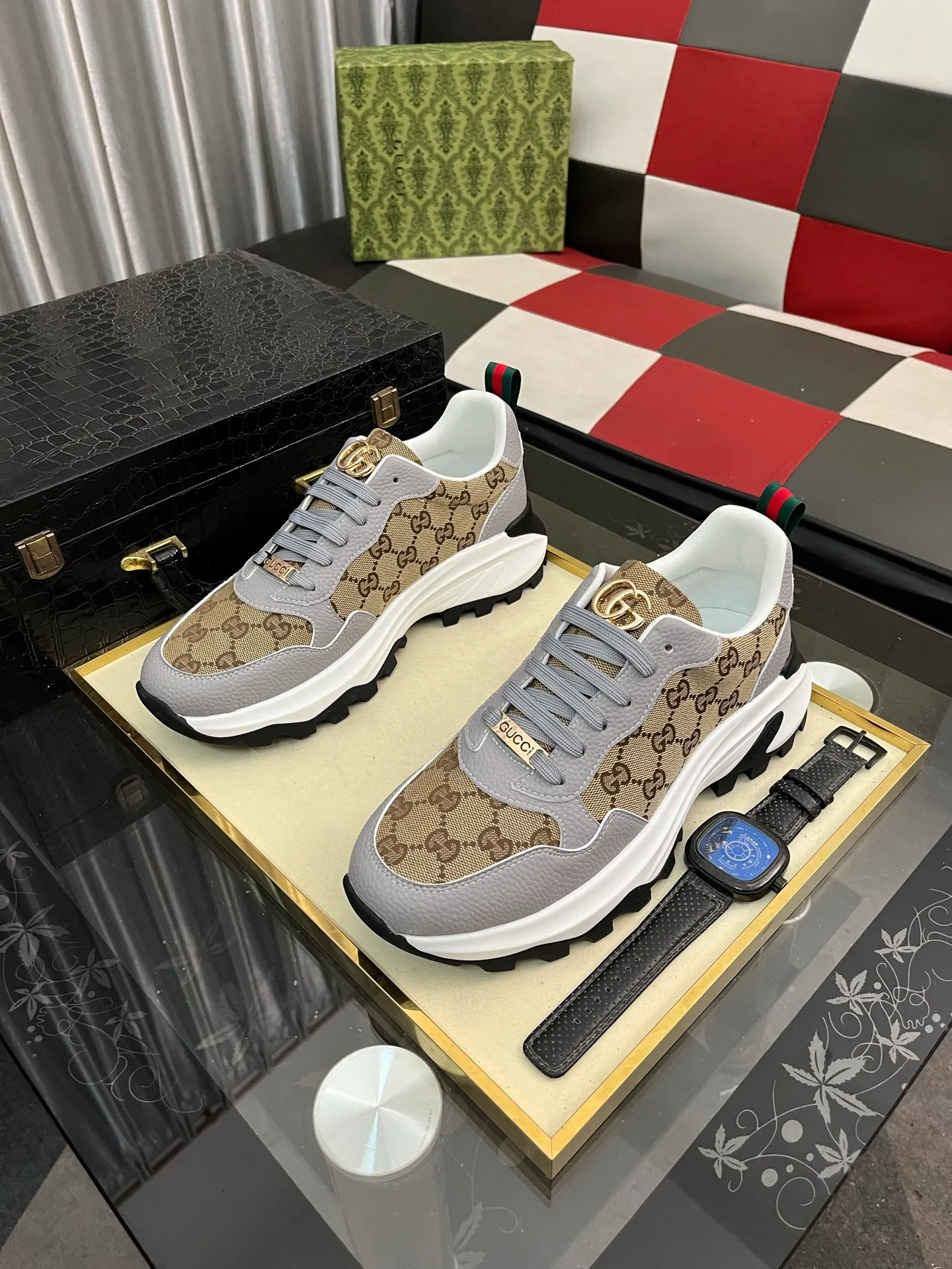 Men's shoes 💰458⌚️⌚️ Gucci •Gucci original quality. ~ Unique modern style sneakers. 🏃A must-have casual shoe for trendy men😍😍 Original brand imported from Italy, imported original leather, sheep lining (refuses to discolor and grind feet) Sole: Original sole provided by the original factory, French lazy style design ⚠️Fit to the feet, original quality attached, super comfortable original sole, code number: 38-444️⃣Colors available